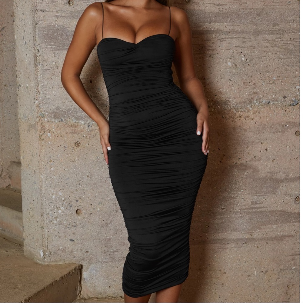 Oh Polly Drop A Bombshell Ruched Dress